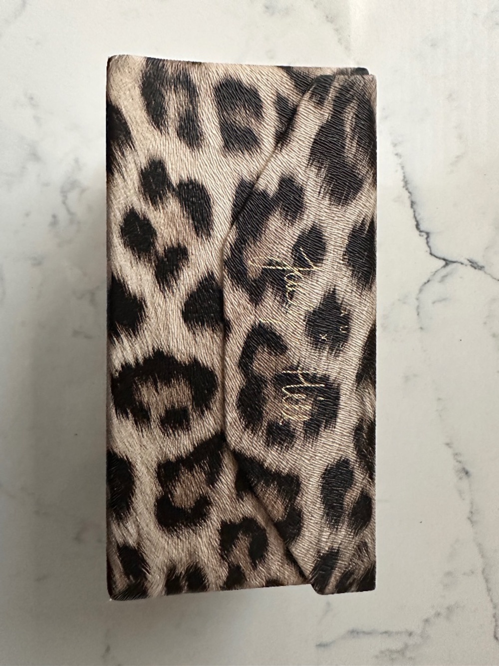 QUAY AUSTRALIA FOUR FRAME SUNGLASSES CASE